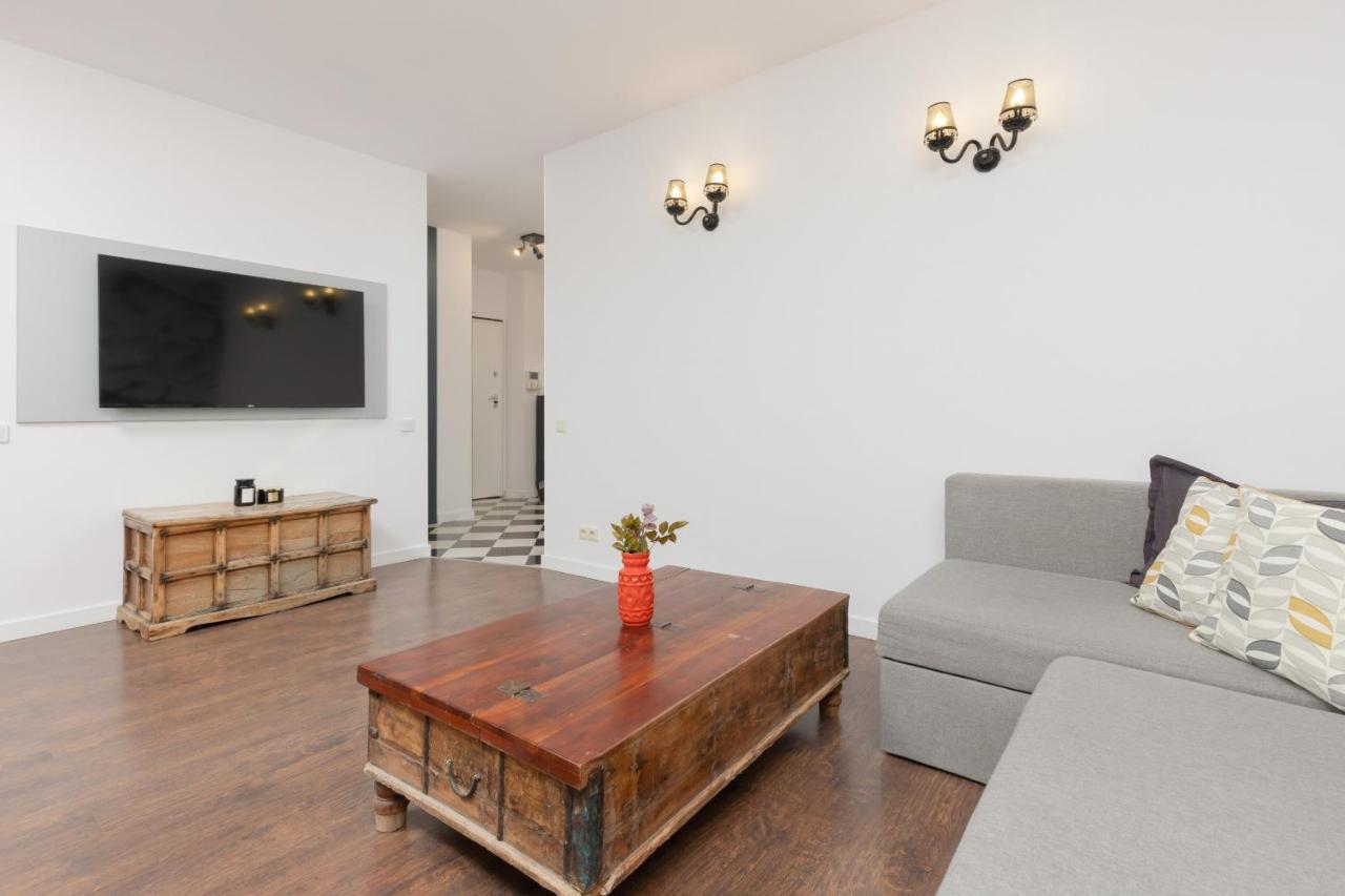Blonia Wilanowskie Apartment Warsaw By Noclegi Renters Exterior photo