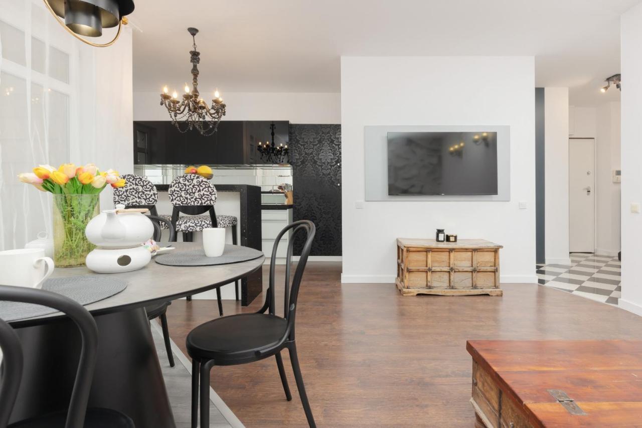 Blonia Wilanowskie Apartment Warsaw By Noclegi Renters Exterior photo